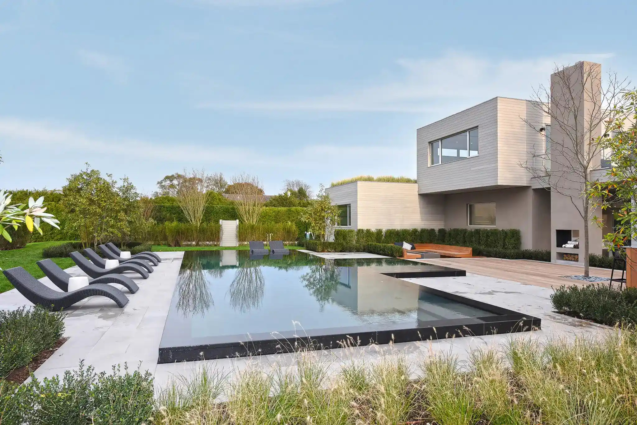 Swimming pool installation